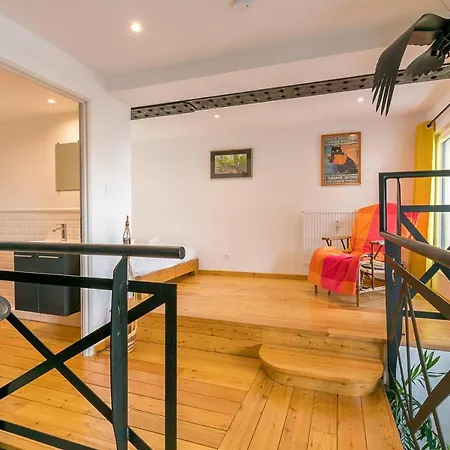 Le Corbeau Et Le Homard, Un Vrai Havre De Paix Dijon