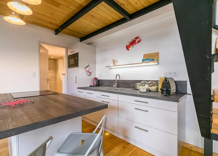 Le Corbeau Et Le Homard, Un Vrai Havre De Paix *