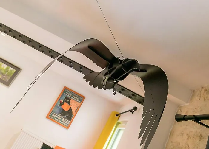 Le Corbeau Et Le Homard, Un Vrai Havre De Paix * Dijon